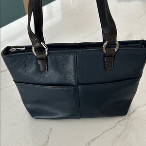 Elegant Navy Leather Medium Bag